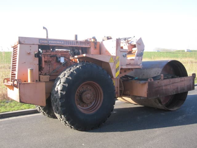 CASE VIBROMAX W1102D Year: 1991 Single Drum Compactor - For Sale at MOLAI EQUIPMENT