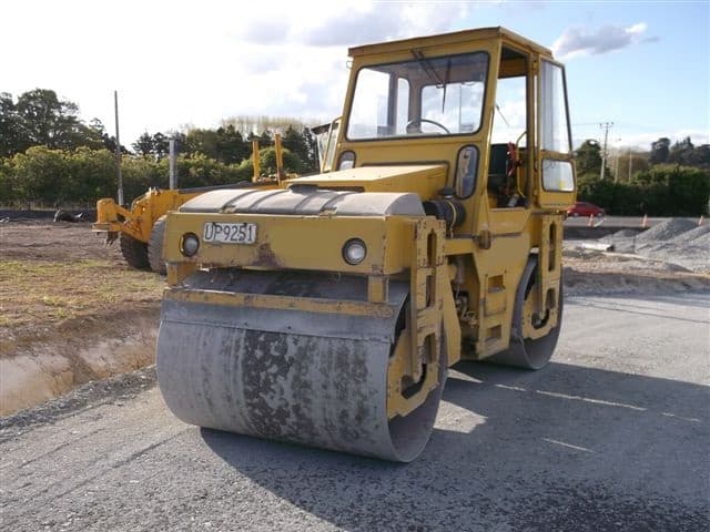 Sakai SW70C Tandem Roller - photo 2