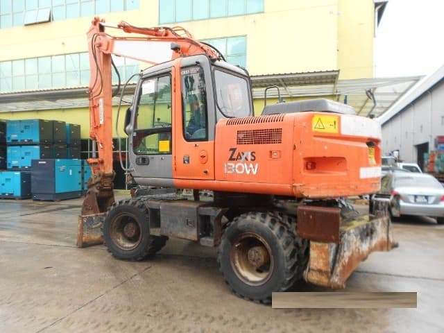 Hitachi ZX130 Wheel Excavator - photo 2