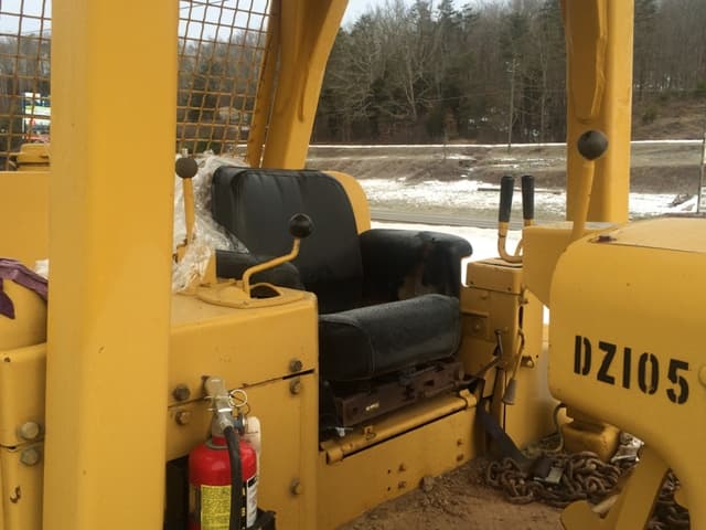 CAT D7G Bulldozer - photo 2