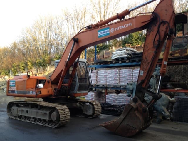 Hitachi EX150-1 Crawler Excavator 1989 - Sold at MOLAI EQUIPMENT