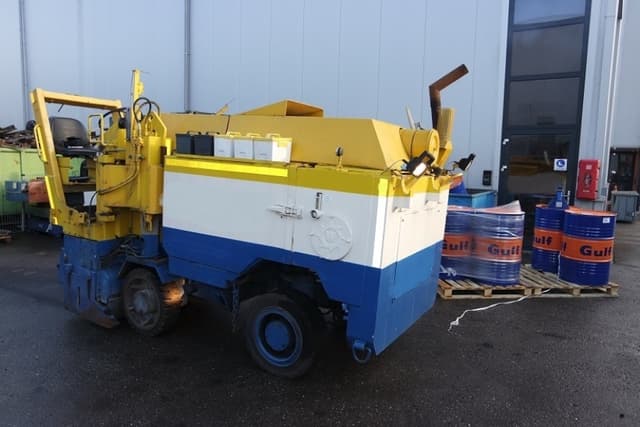 Wirtgen SF1000C Cold Planner/Milling Machine Year: 1989 - photo 3