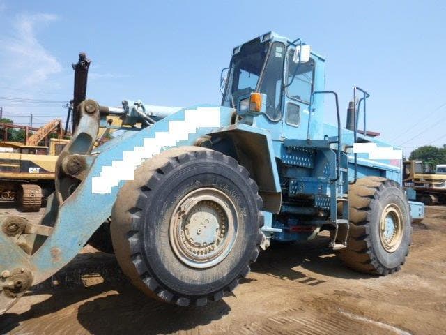 Komatsu WA500-1 Wheel Loader - photo 4