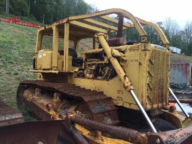 CAT D8K Bulldozer - Sold at MOLAI EQUIPMENT