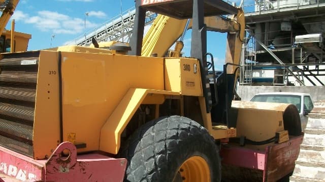 Dynapac CA251D Year: 1997 Single Drum Roller - For Sale at MOLAI EQUIPMENT