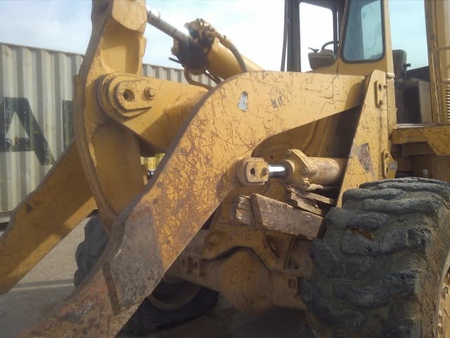 CAT 950B Wheel Loader with Diesel Pump Problem - photo 3