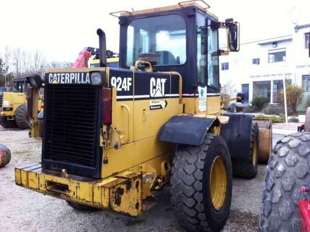 CAT 924F Year: 1997 Wheel Loader - photo 3