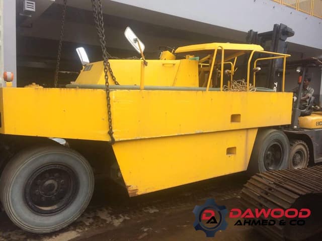 Sakai T2 Pneumatic Tire Roller - photo 2