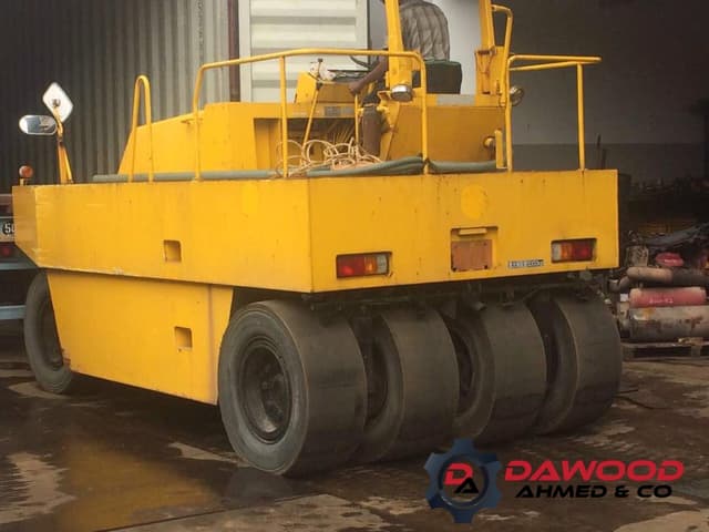 Sakai T2 Pneumatic Tire Roller - photo 3