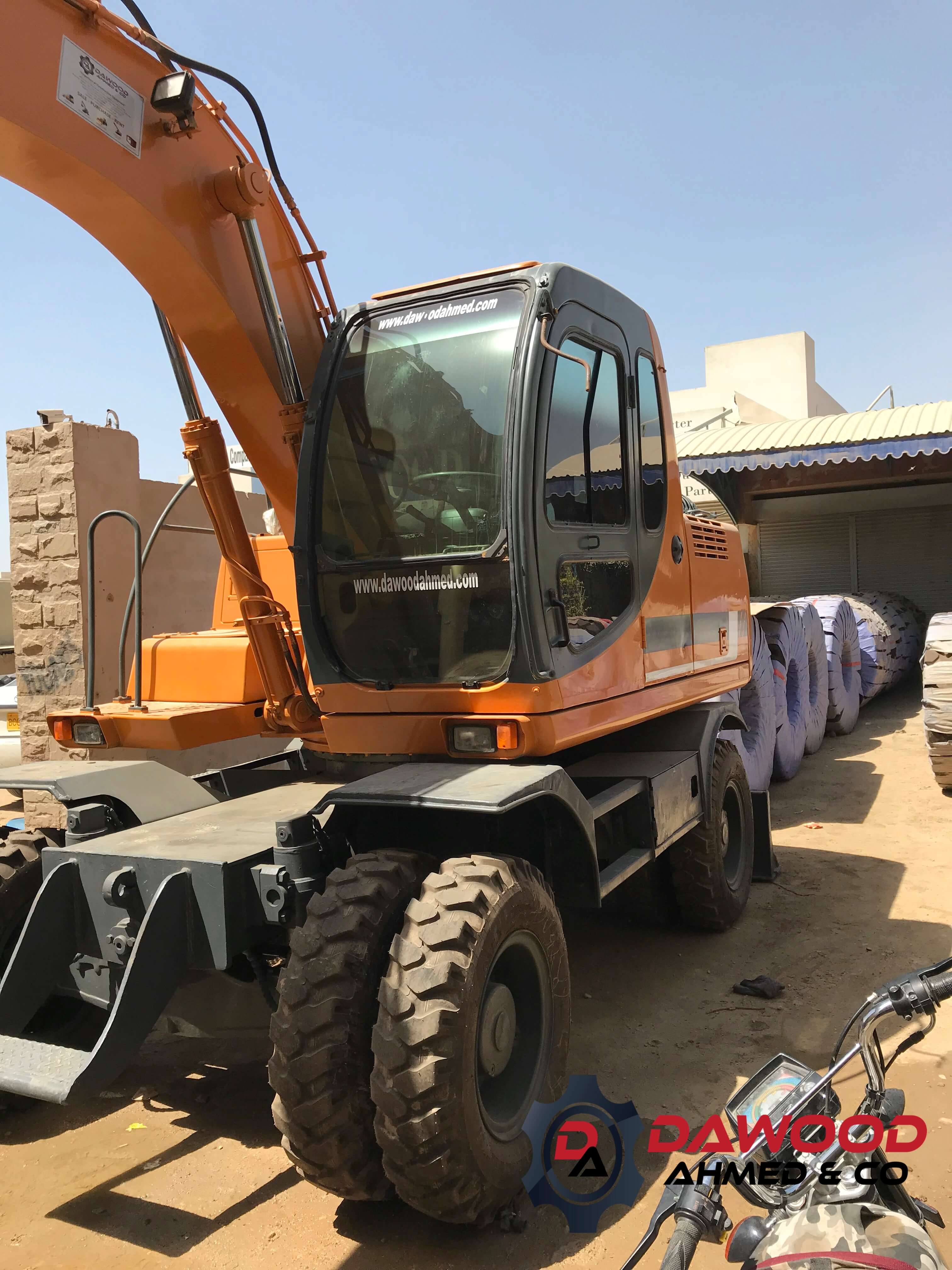 Samsung MX135WS Wheel Excavator, Year: 1999 comes with Brand New Tires 1999 - For Sale at MOLAI EQUIPMENT