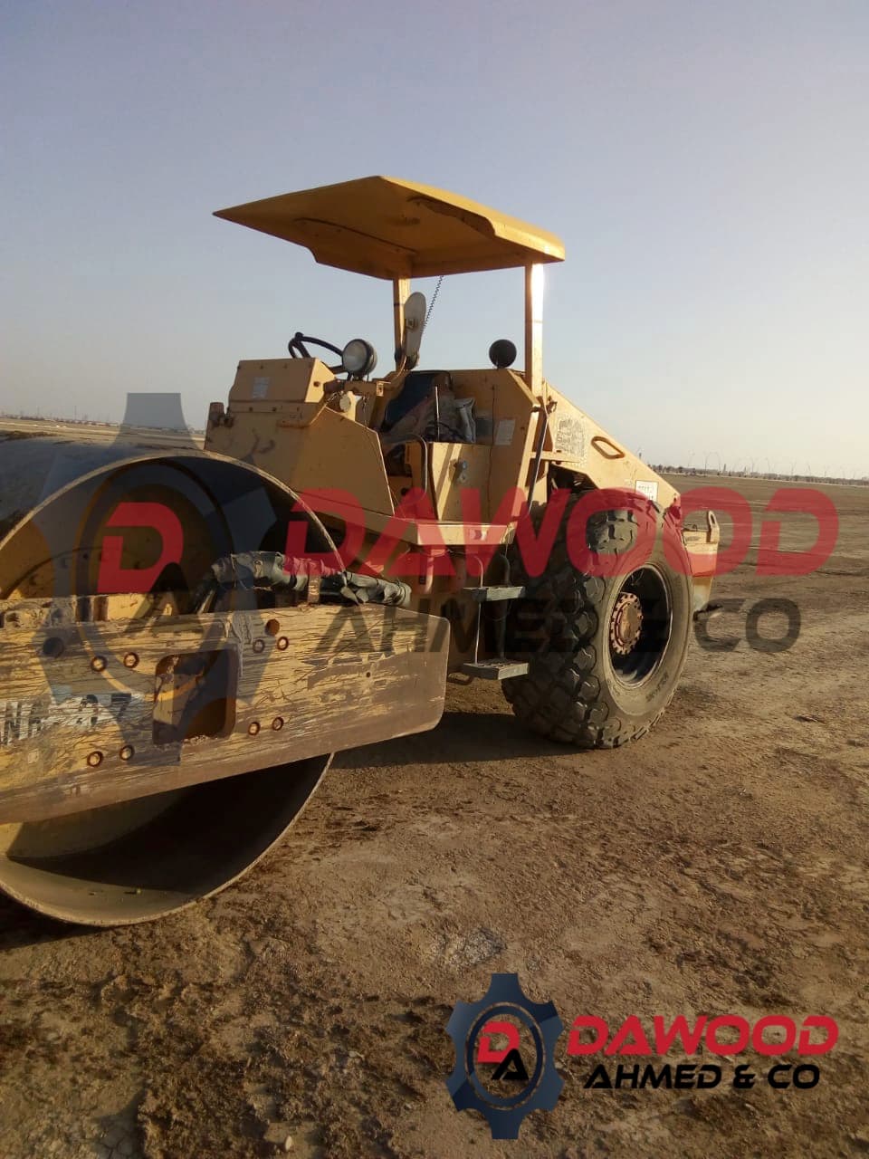 Used Sakai SV510D Compactor - 6 Cylinder Isuzu Engine - Year: 2000up 2000UP - For Sale at MOLAI EQUIPMENT