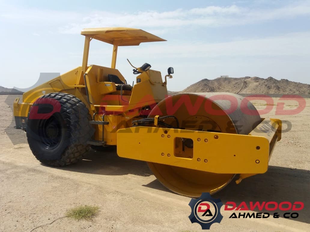 Sakai SV510D Compactor, Year: 2006 - 6 Cylinder Isuzu Engine - Japan Origin 2006 - For Sale at MOLAI EQUIPMENT