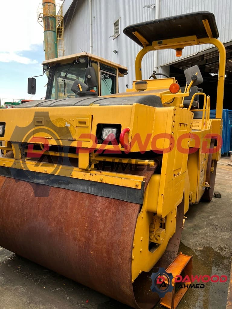 Sakai SW750H S/no: VSW7-10107 - Good working condition - Sold at MOLAI EQUIPMENT