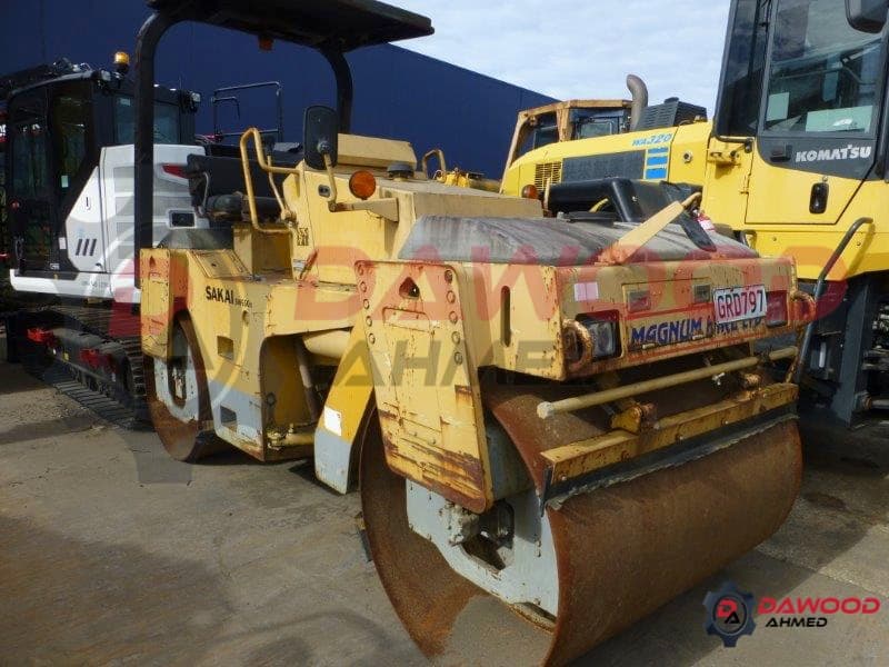 Sakai SW650N Year: 2000 S/no: 10230 2000 - Sold at MOLAI EQUIPMENT