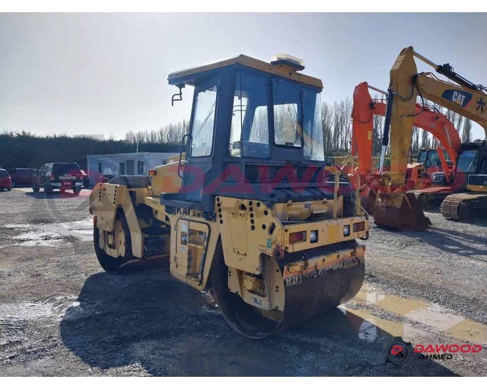 Sakai SW651 Tandem Roller - Year: 2005 - with Cabin 2005 - Sold at MOLAI EQUIPMENT