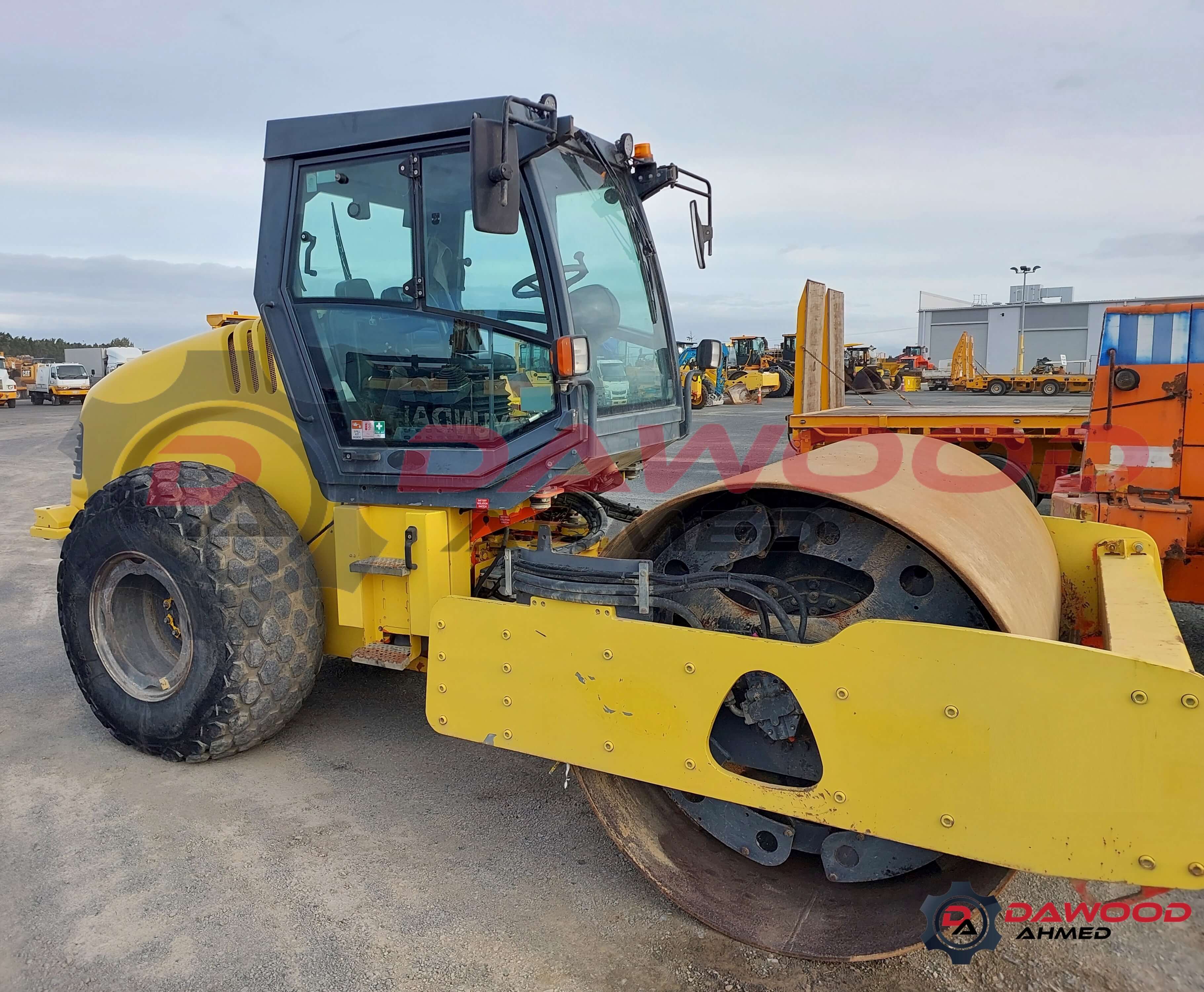 Hamm 3410 Single Drum Roller - Year: 2007 - With Cabin 2007 - Sold at MOLAI EQUIPMENT