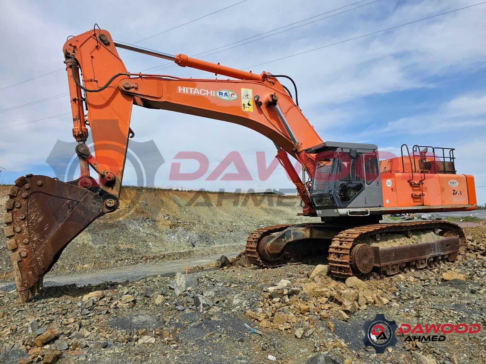 Hitachi EX800H-5 Crawler Excavator Year: 1997 1997 - Sold at MOLAI EQUIPMENT