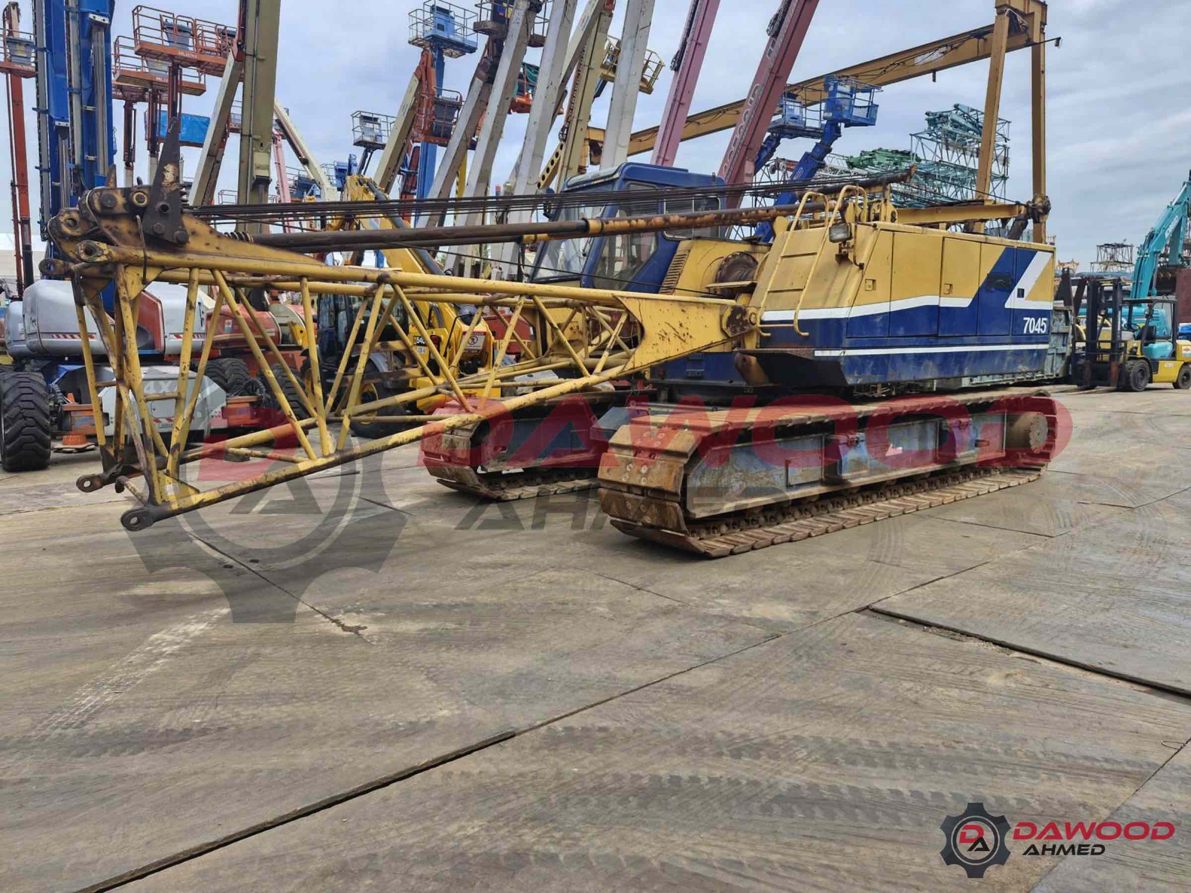 Kobelco 7045 Crawler Crane, 45 tons Year: 1992 1992 - For Sale at MOLAI EQUIPMENT