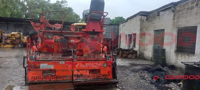 Used Niigata Asphalt Finisher - photo 11