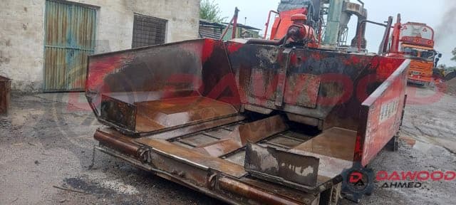 Used Niigata Asphalt Finisher - photo 8