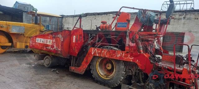 Used Niigata Asphalt Finisher - For Sale at MOLAI EQUIPMENT