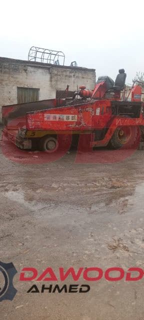 Used Niigata Asphalt Finisher - photo 5