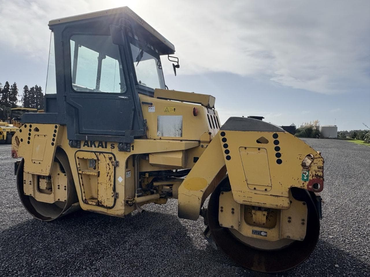 Sakai SW651 Tandem Roller Year: 2005 2005 - For Sale at MOLAI EQUIPMENT