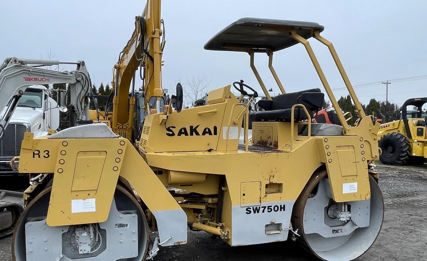 Sakai SW750H Tandem Roller Year: 1996 1996 - For Sale at MOLAI EQUIPMENT