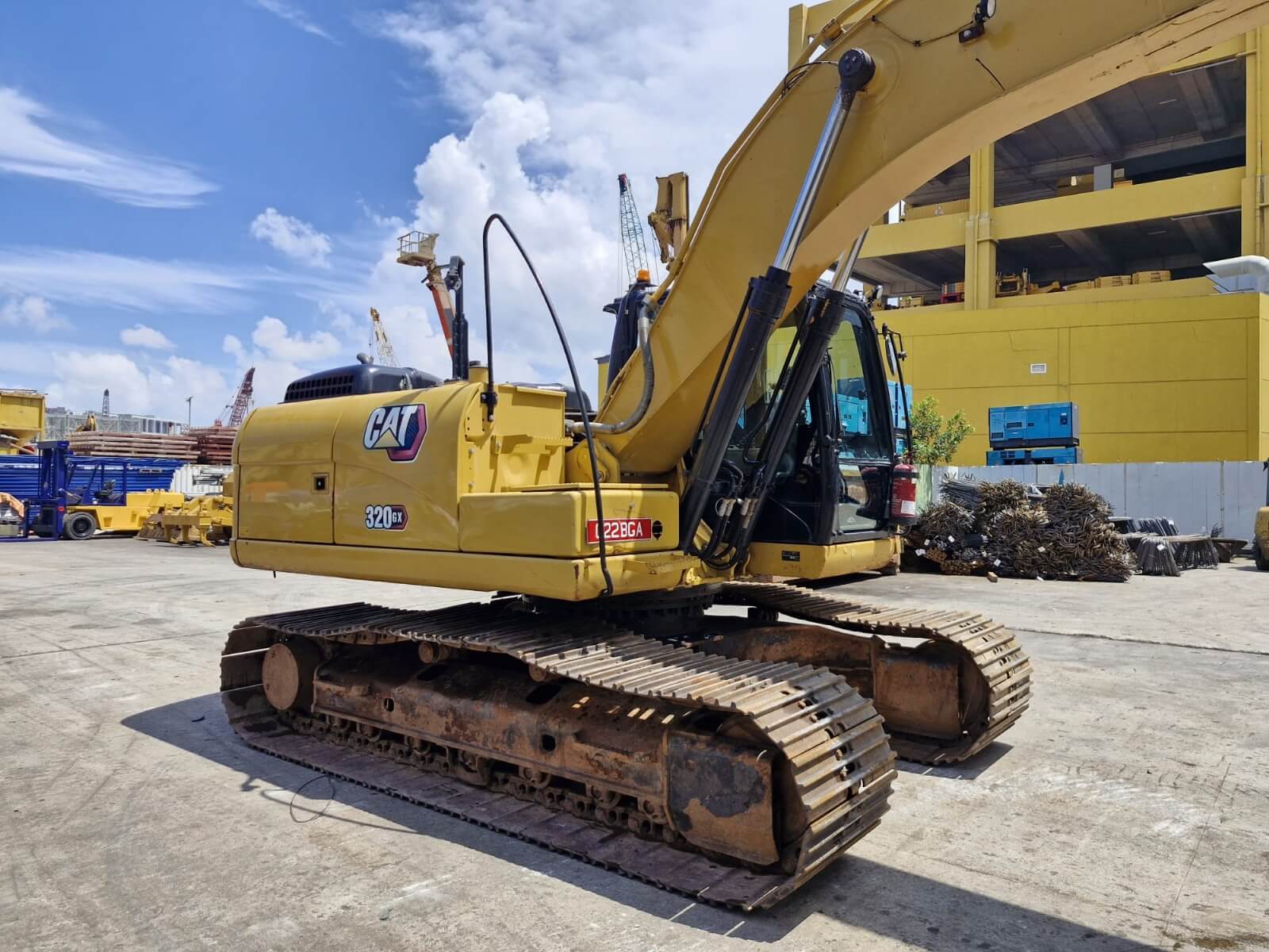Used CAT 320GX Crawler Excavator | 2022 Model – Reliable & Well-Maintained 2022 - For Sale at MOLAI EQUIPMENT