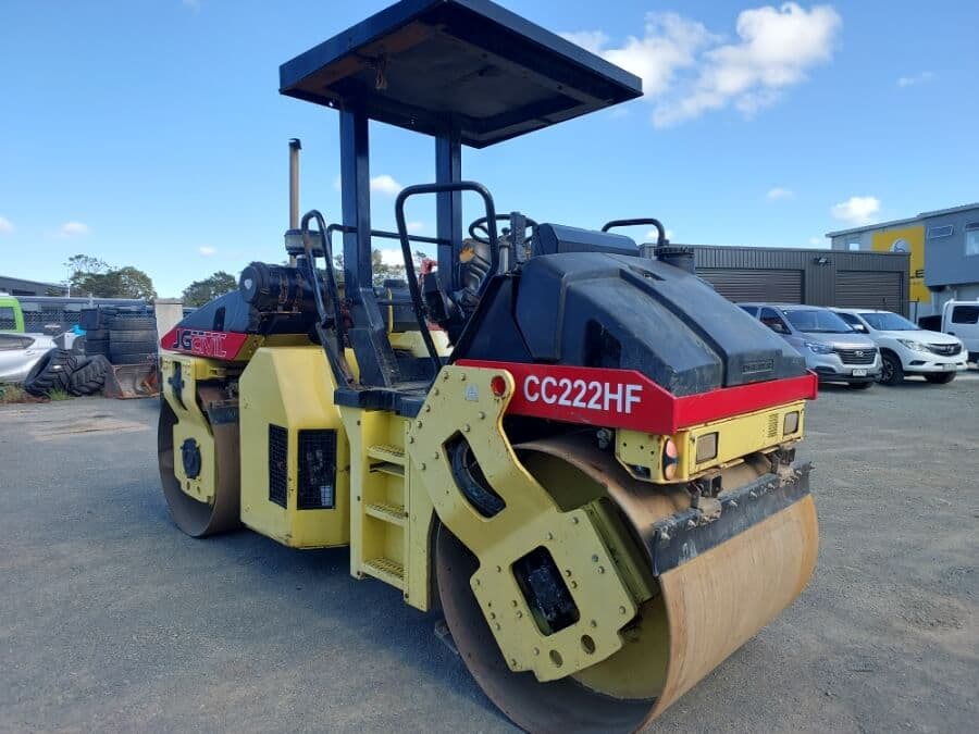 Used Dynapac CC222HF Tandem Roller 2004 – Reliable Asphalt Compactor for Sale 2005 - For Sale at MOLAI EQUIPMENT