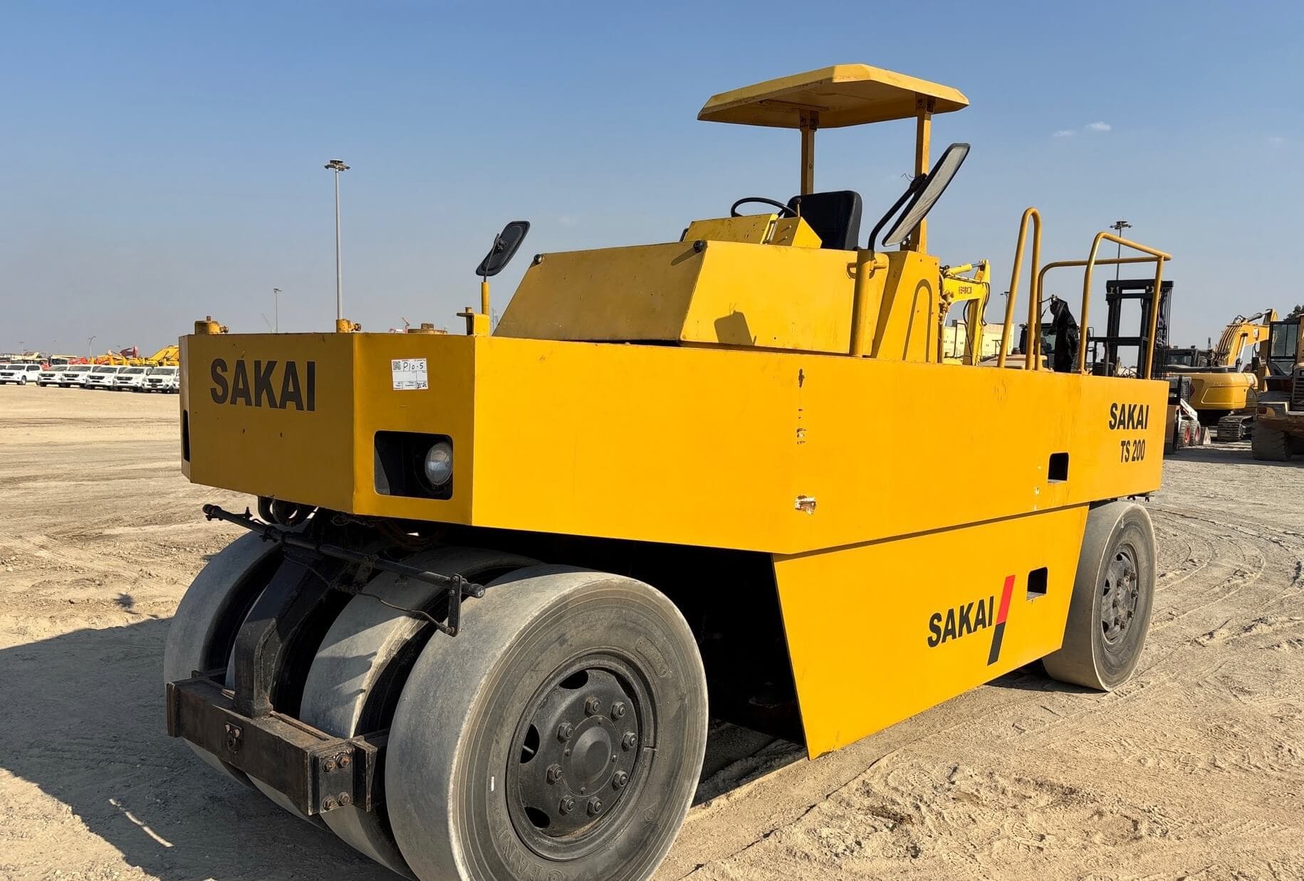 Used Sakai TS200 Pneumatic Tire Roller for Sale | Road Compactor in Good Condition 1993 - Sold at MOLAI EQUIPMENT