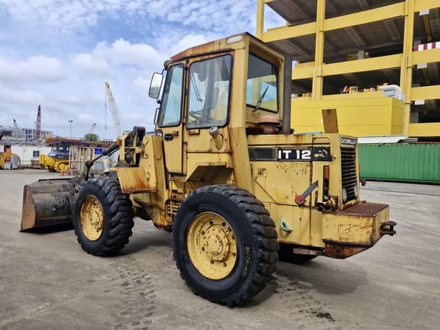 1990 Caterpillar IT12 - photo 2