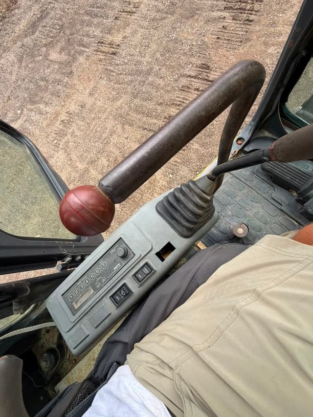 1997 Komatsu PC60-7 Excavator - photo 17