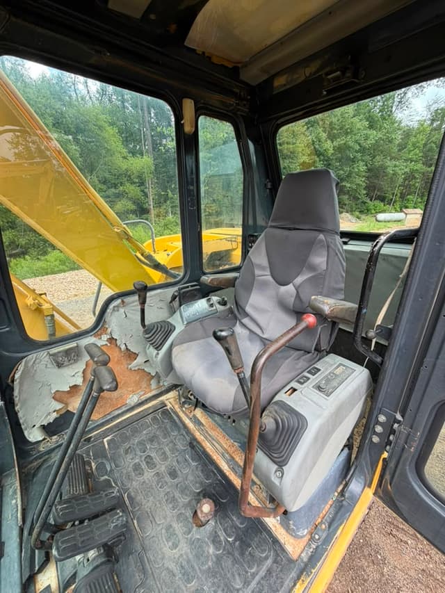 1997 Komatsu PC60-7 Excavator - photo 7