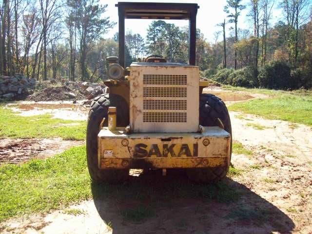 Sakai SV500 Year: 1996 Single Drum Compactor - photo 2