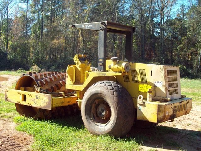 Sakai SV500 Year: 1996 Single Drum Compactor - photo 3