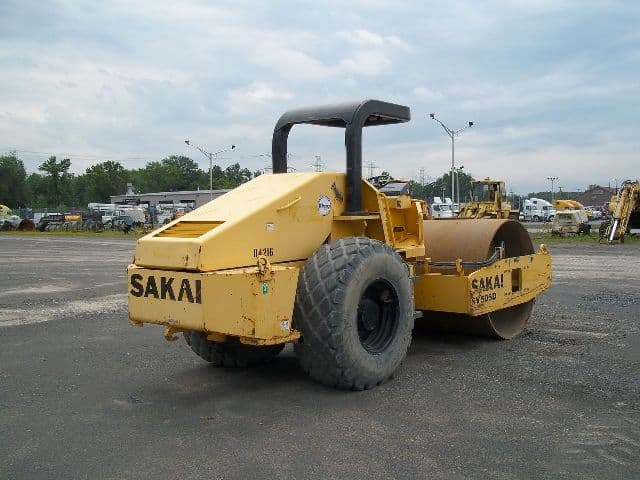 Sakai SV505D Year: 2006 Single Drum Compactor - photo 4