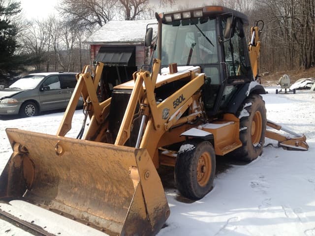CASE 580L Year: 1997 Backhoe - photo 2