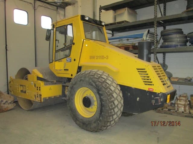Bomag BW211D-3 Year: 2003 Single Drum Compactor - photo 2