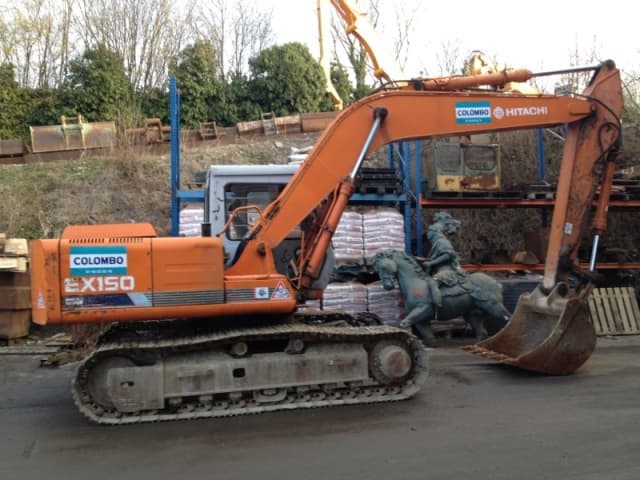 Hitachi EX150-1 Crawler Excavator - photo 3