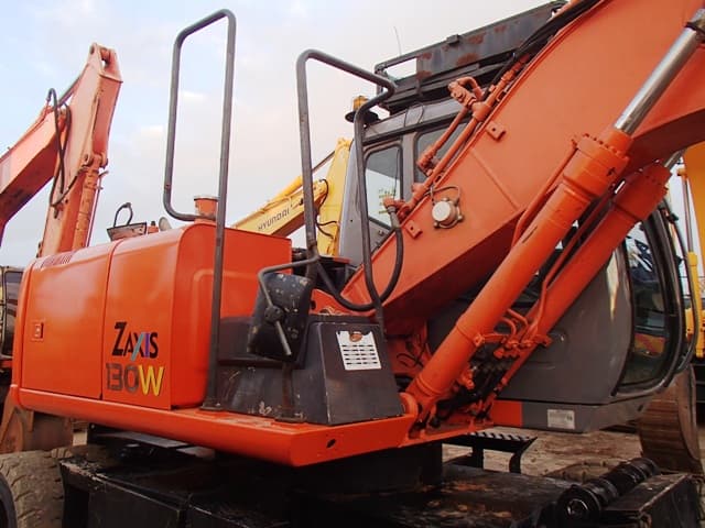 Hitachi ZX130W Wheeled Excavator - photo 4