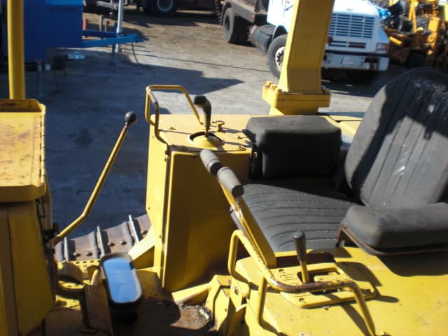CAT D4H-II Year: 1995 Bulldozer - photo 4