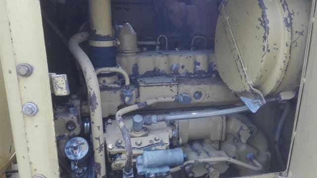 CAT 140G Motor Grader with Ripper and Push Block Year: 1994 - photo 6