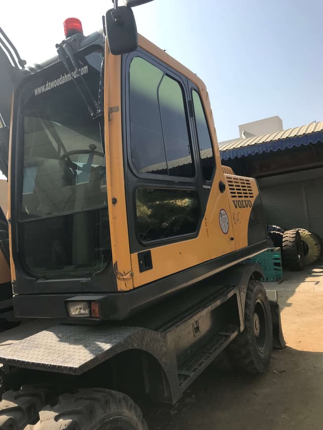 Volvo E145BW Wheeled Excavator Year 2006 - photo 2