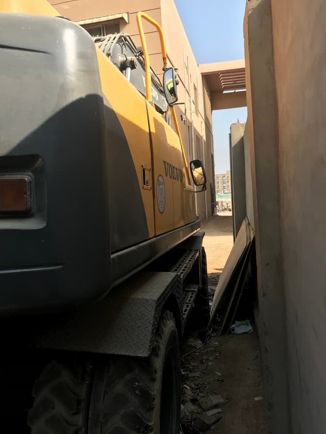 Volvo E145BW Wheeled Excavator Year 2006 - photo 6