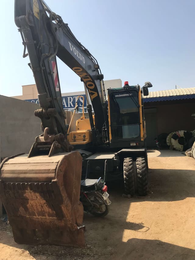 Volvo E145BW Wheeled Excavator Year 2006 - photo 5