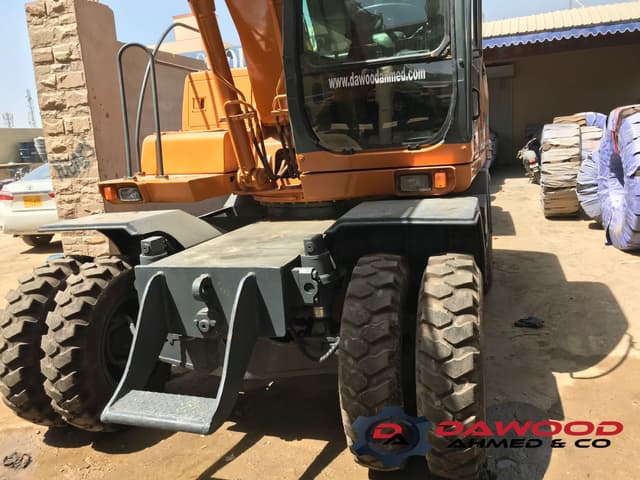Samsung MX135WS Wheel Excavator, Year: 1999 comes with Brand New Tires - photo 2