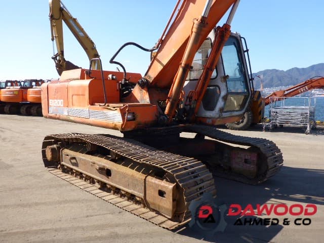 Hitachi EX200-1 Crawler Excavator Import from Japan - photo 2