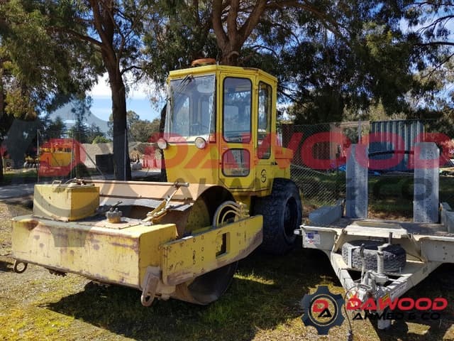 Sakai SV70D Year: 1996 with Cabin - photo 2