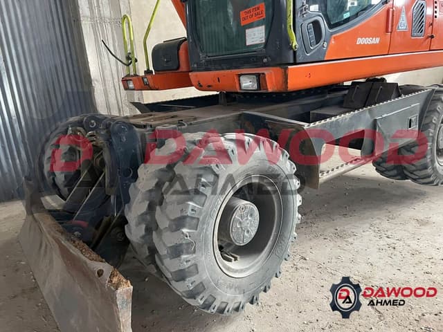 Doosan DX140W Wheeled Excavator Year: 2011 - Good working condition - photo 10